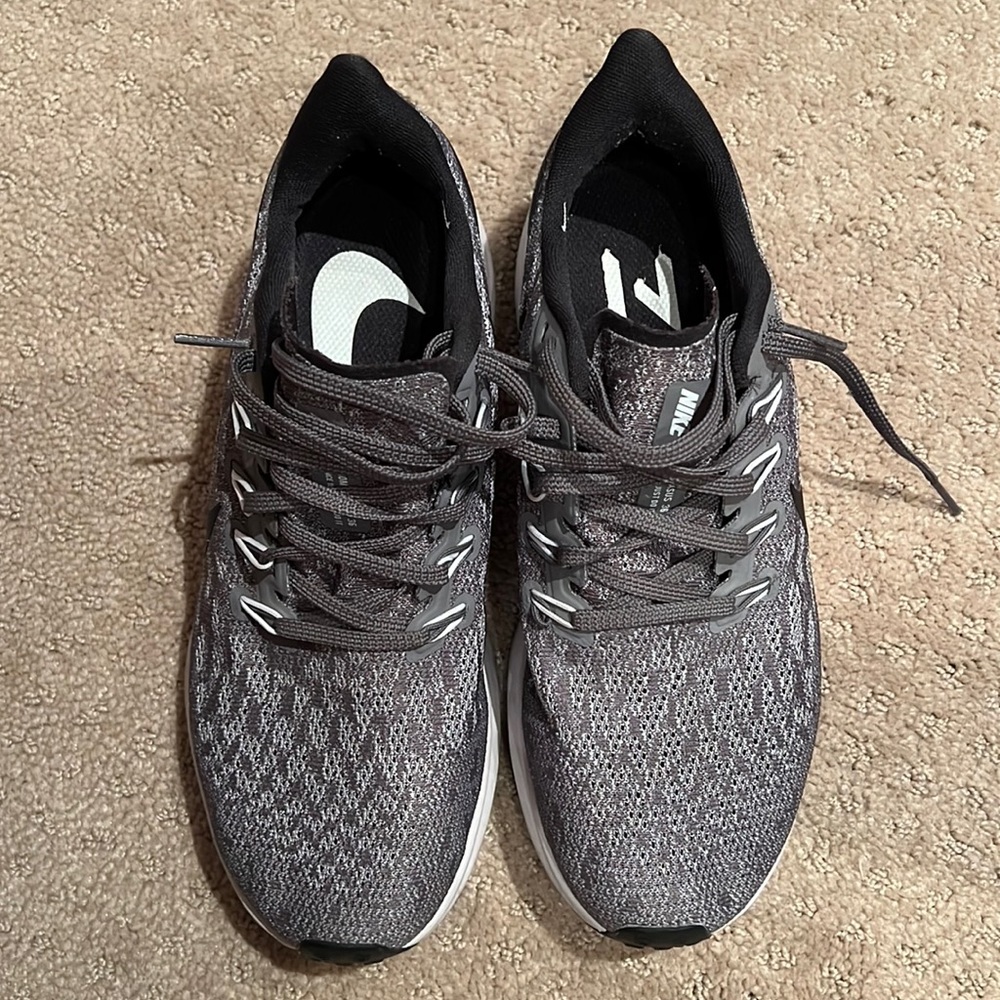Nike Zoom Pegasus 36 running sneakers